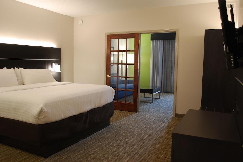 Holiday Inn Express Hotel & Suites Kingsport-Meadowview I-26 By Ihg Exterior photo